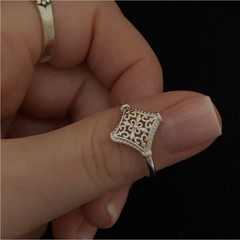 NEW 14k White Gold Plated Cut Out Filigree‎ Hollow Flower Ring, Size 7